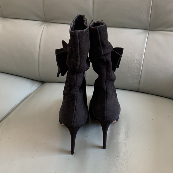 NWOT Kate Spade New York® Black New York Nod Ruched Suede Bow Bootie - Picture 9 of 11